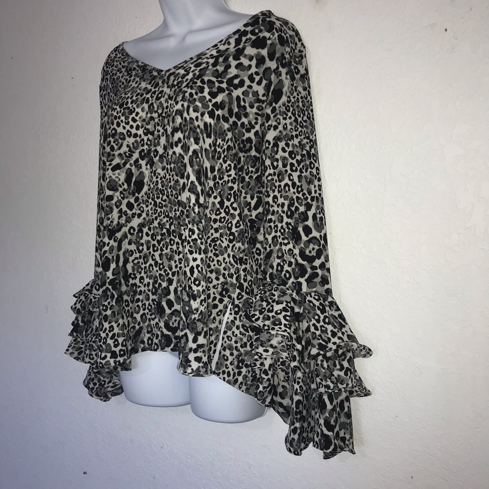 Cupio Animal Print Ruffle Sleeve Poly Top M* - Picture 4 of 7